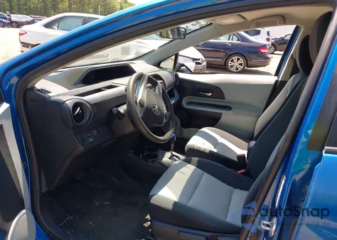 2013 Toyota Prius C Two from USA, damaged, VIN JTDKDTB3XD1557018